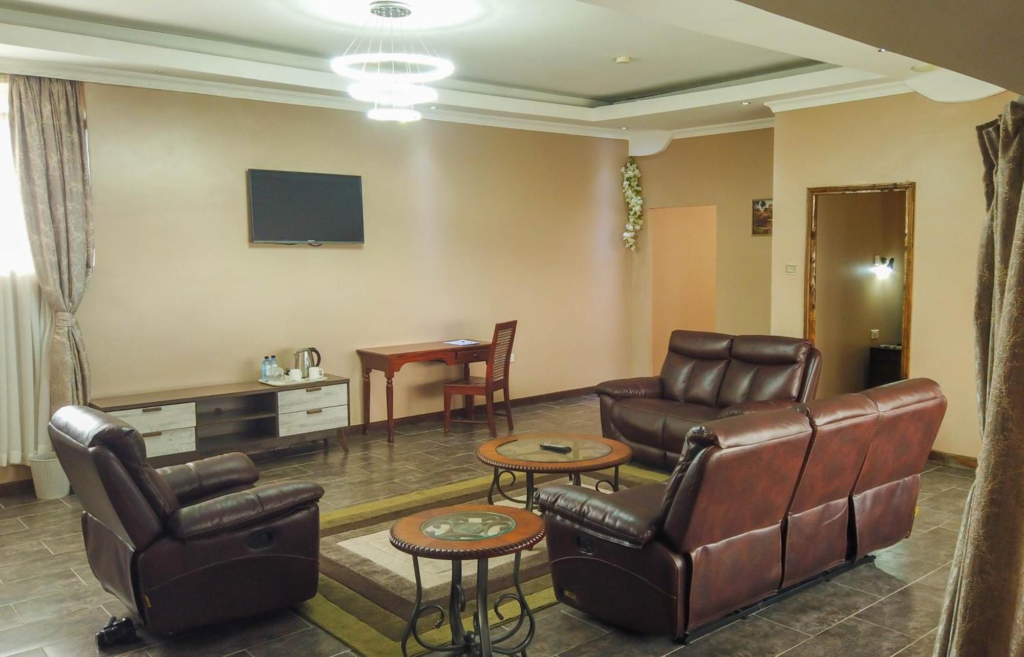 67 Airport Hotel Nairobi Mlolongo エクステリア 写真