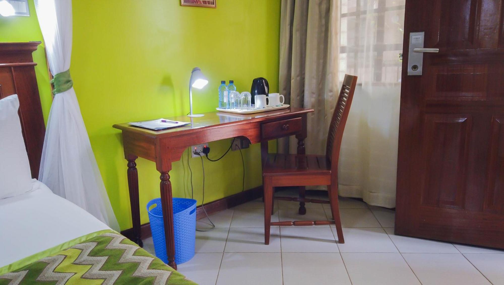 67 Airport Hotel Nairobi Mlolongo エクステリア 写真