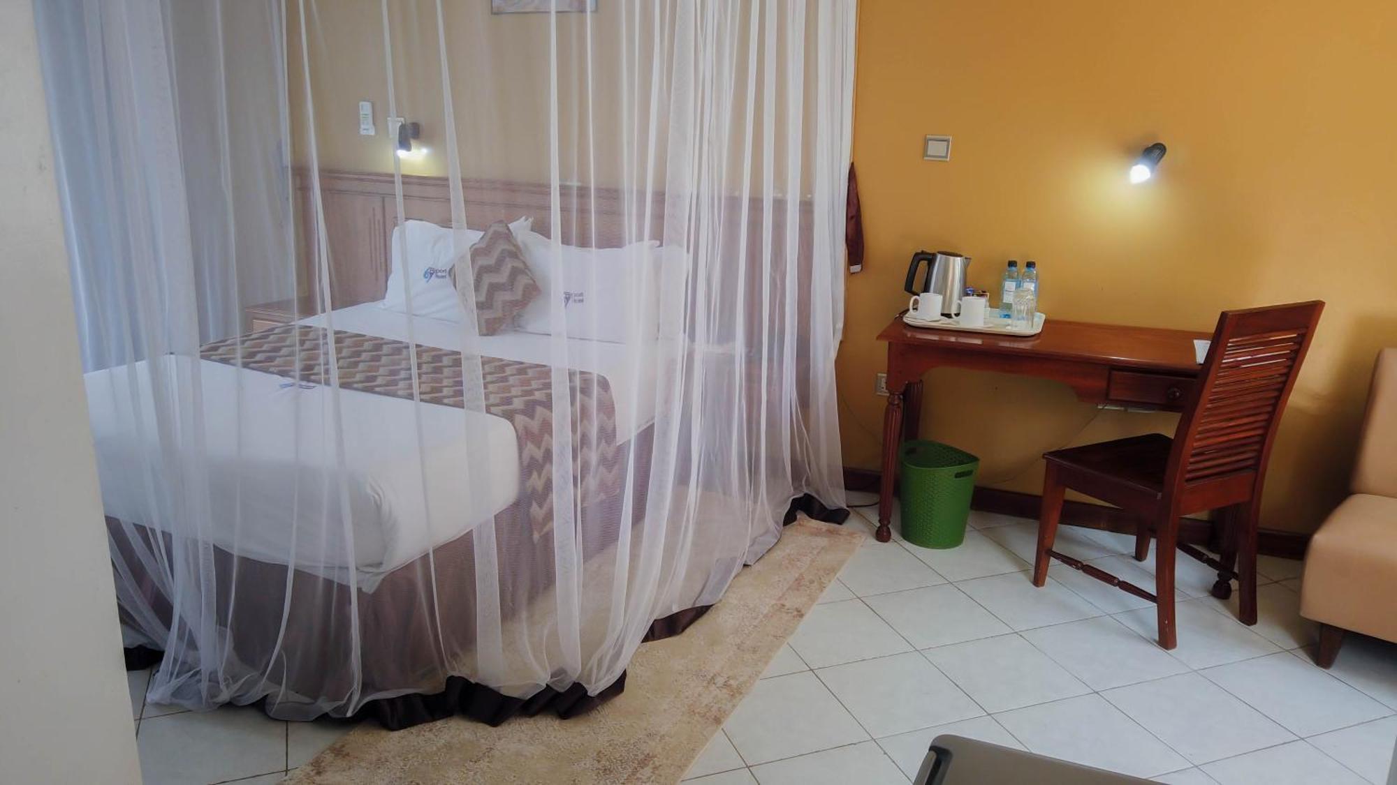 67 Airport Hotel Nairobi Mlolongo エクステリア 写真