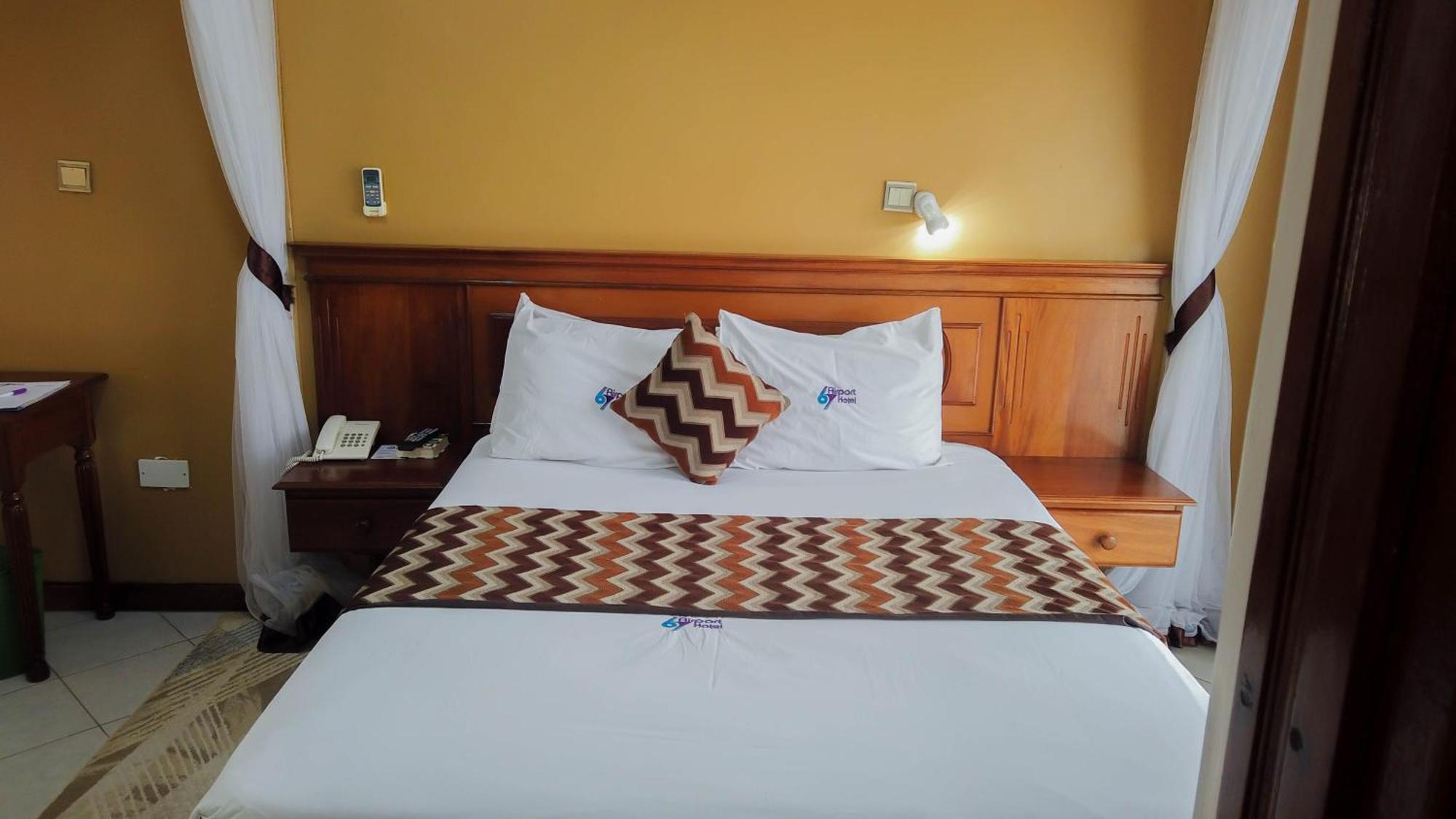 67 Airport Hotel Nairobi Mlolongo エクステリア 写真